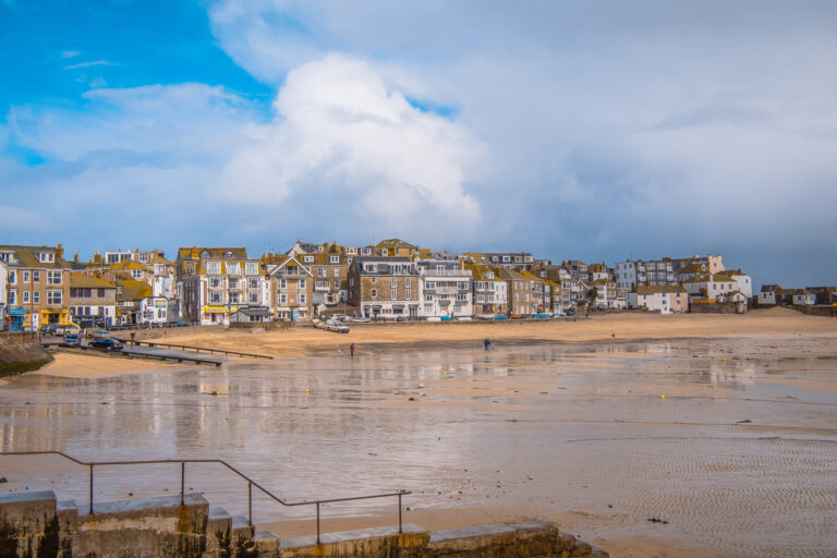 Top things to do in St Ives in winter: a cosy Cornish break!