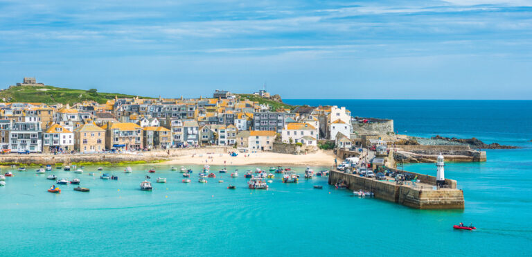 Newquay vs St Ives: which is better for holidays?