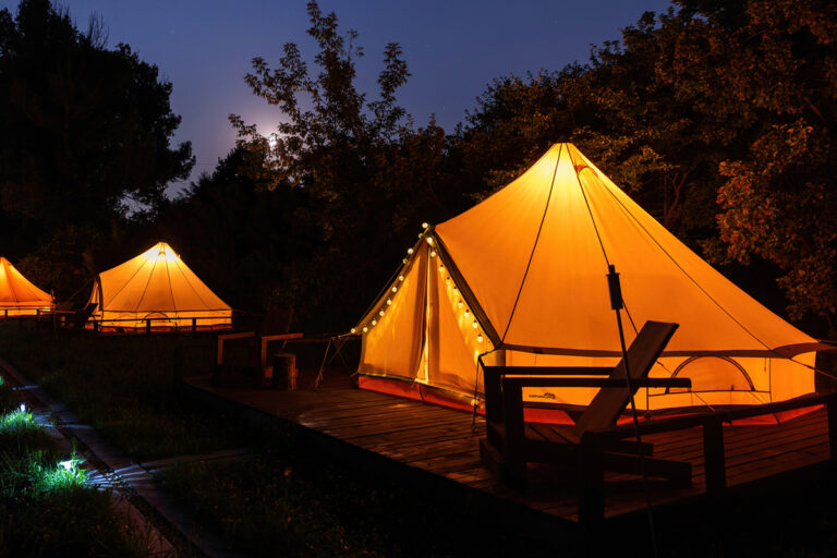 Glamping in Cornwall: 10 Best spots and what to bring
